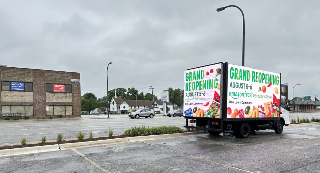 Illinois Billboard Truck Ads, led screen rental, led truck billboard advertising - American Mobile Advertising Trucks Illinois Billboard Truck Ads, led screen rental, led truck billboard advertising